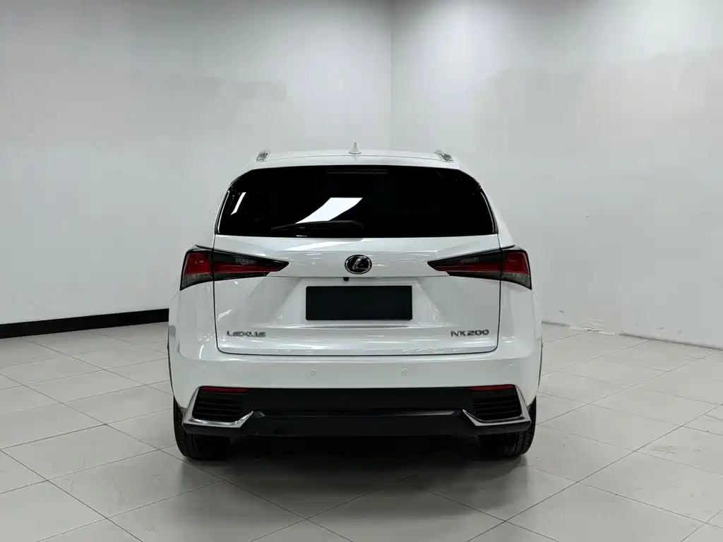 Lexus NX — миниатюра 5