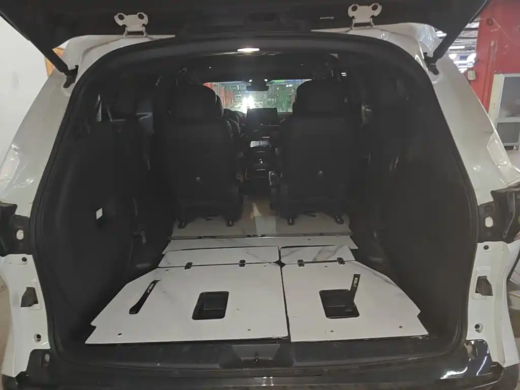 Toyota Sienna — миниатюра 19