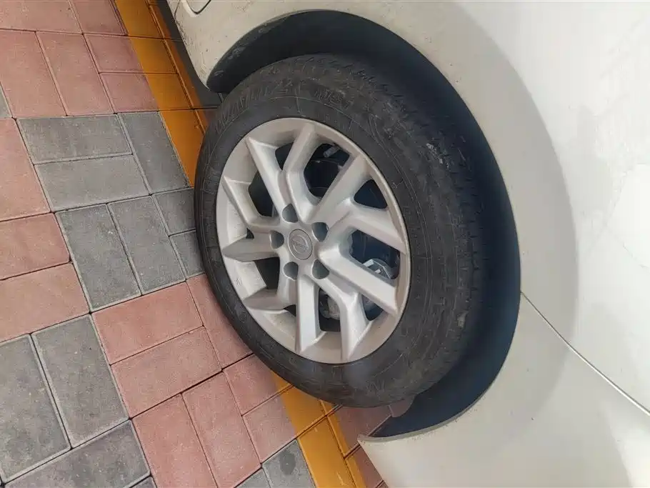 Nissan Tiida 2023 1.6L CVT