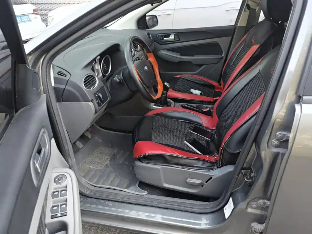 Ford Focus — миниатюра 16