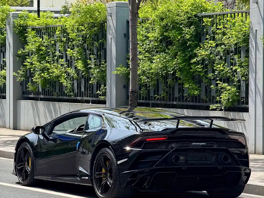 Lamborghini Huracán — миниатюра 3
