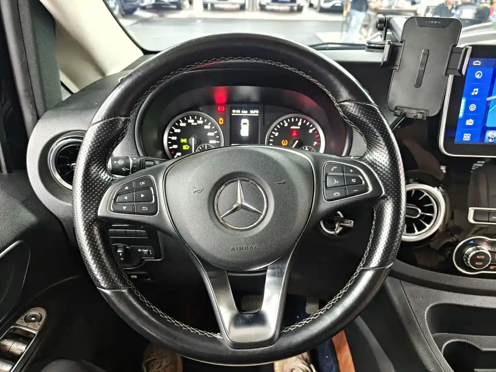 Mercedes-Benz Vito — миниатюра 5