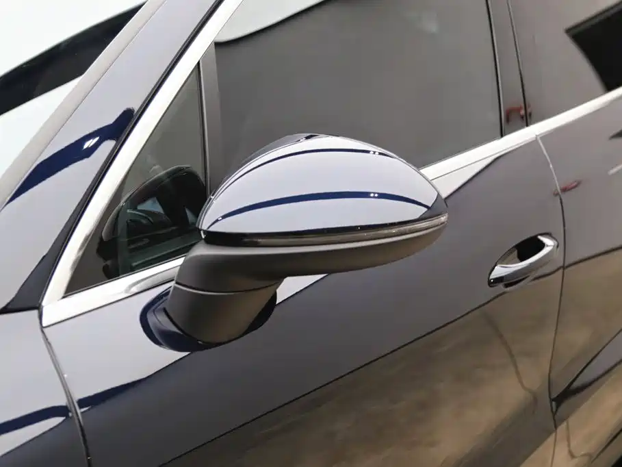 Porsche Cayenne Hybrid — миниатюра 27