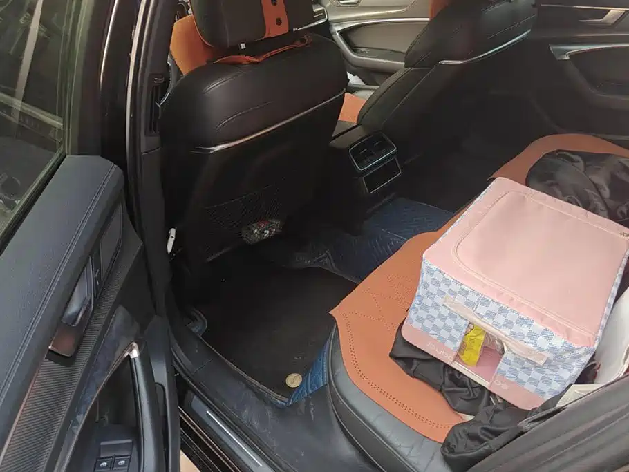 Audi A6L — миниатюра 11