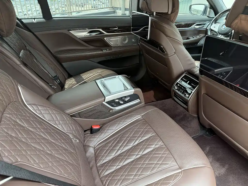 BMW 7 Series 7 2022 740Li xDrive Executive M Sport