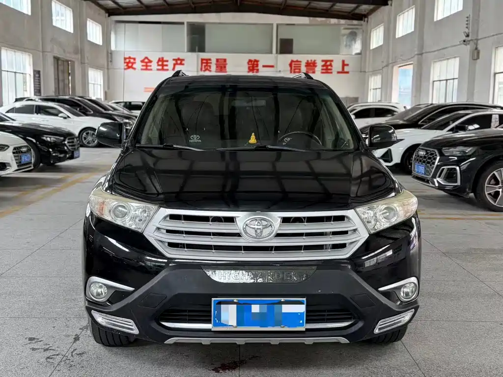 Toyota Highlander 2013 2.7L 5 мест