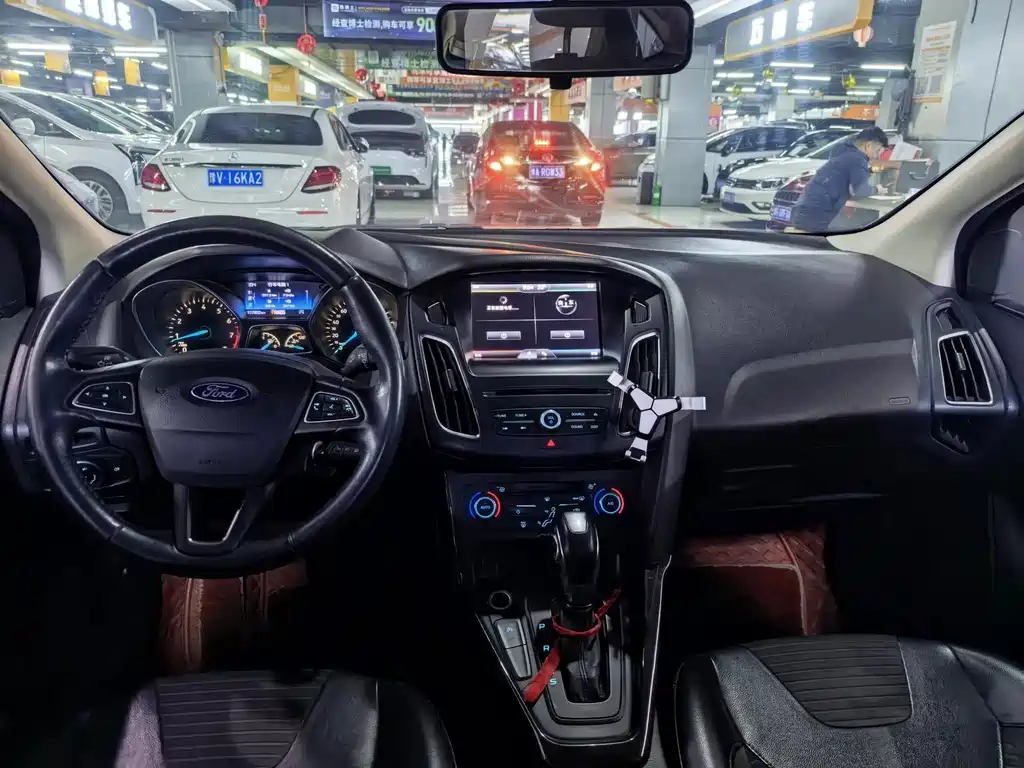 Ford Focus — миниатюра 4