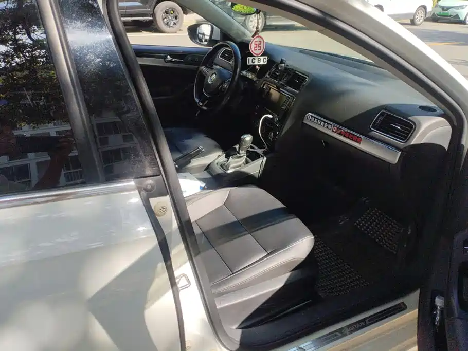 Volkswagen Sagitar — миниатюра 8