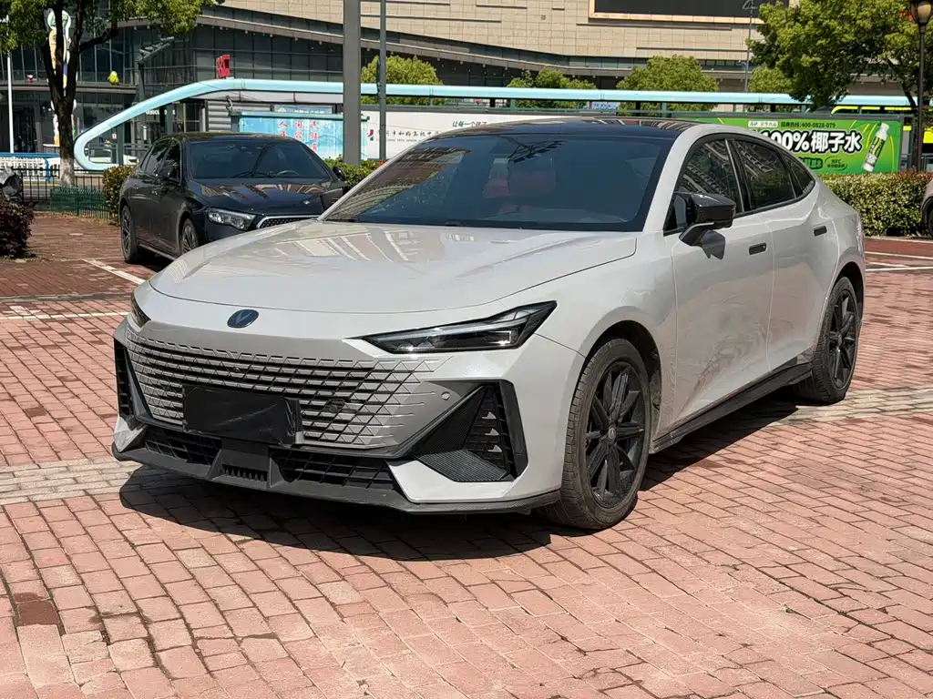 Changan UNI-V 2022