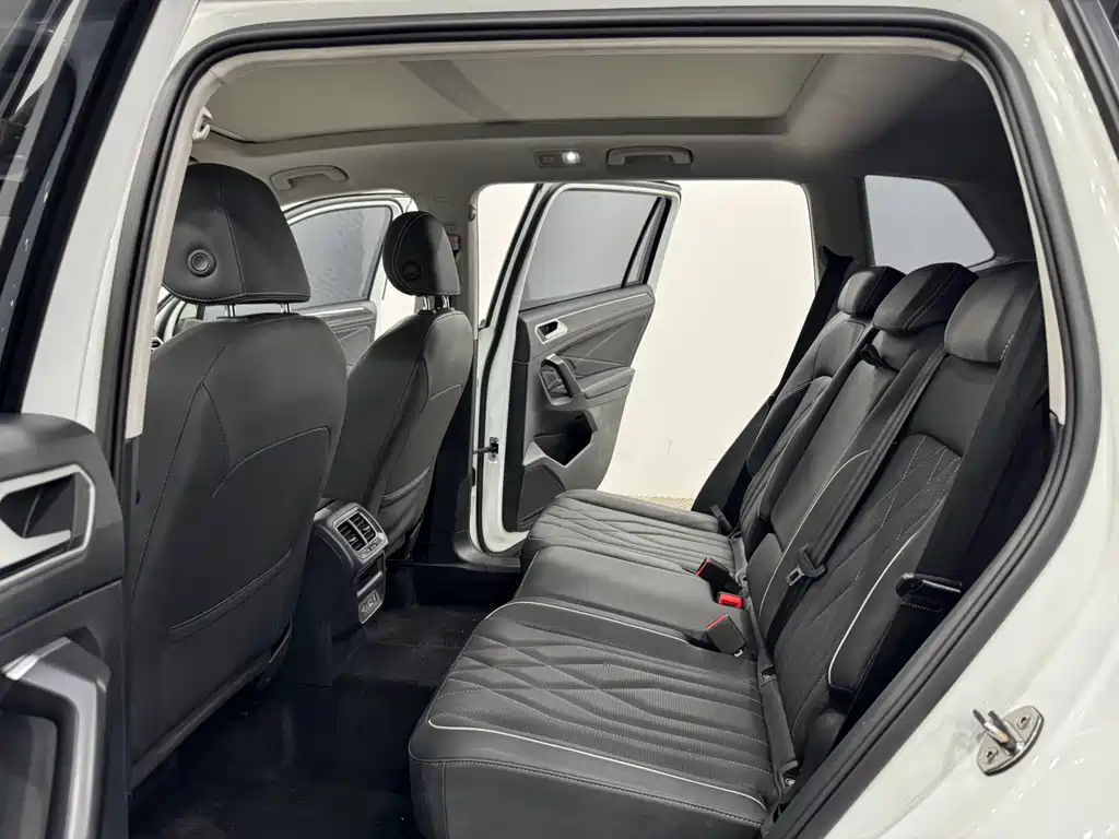 Volkswagen Tiguan L — миниатюра 6