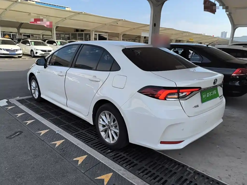 Toyota Corolla — миниатюра 5