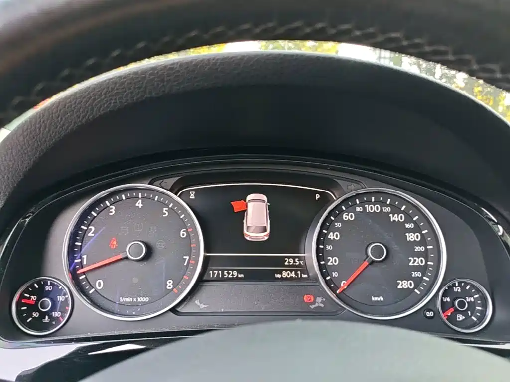 Volkswagen Touareg — миниатюра 12