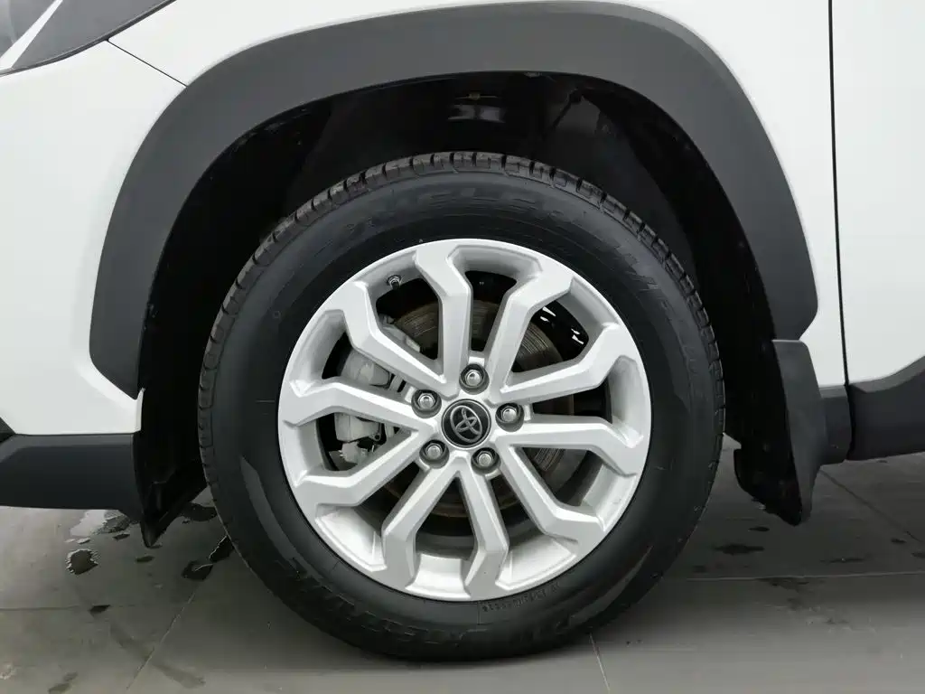 Toyota Frontlander — миниатюра 17
