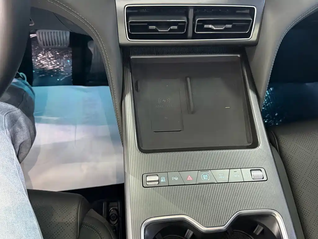 BYD L DM-i — миниатюра 12