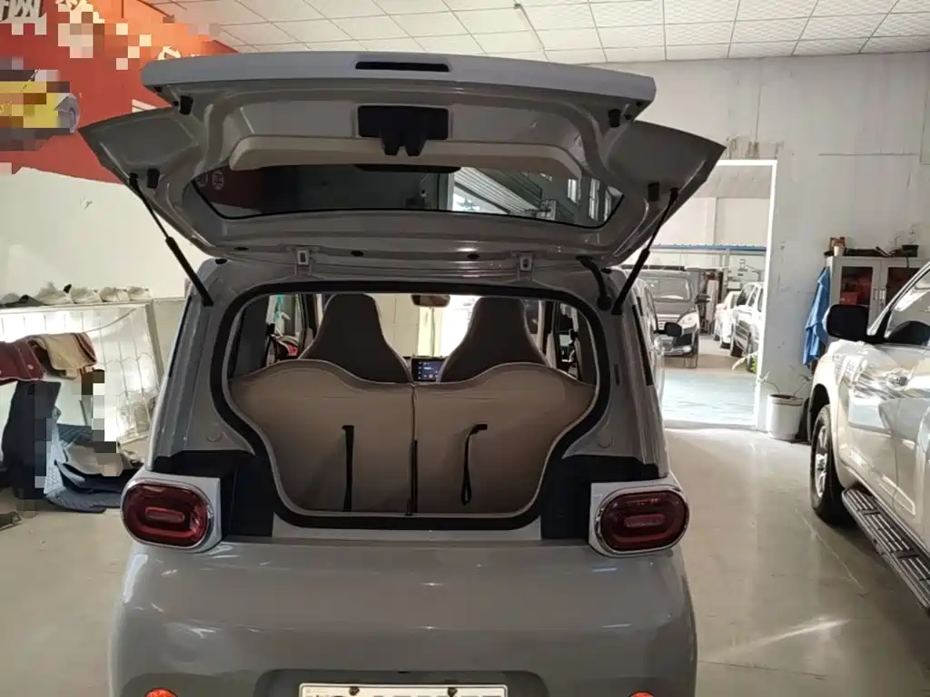 Wuling MINIEV — миниатюра 19