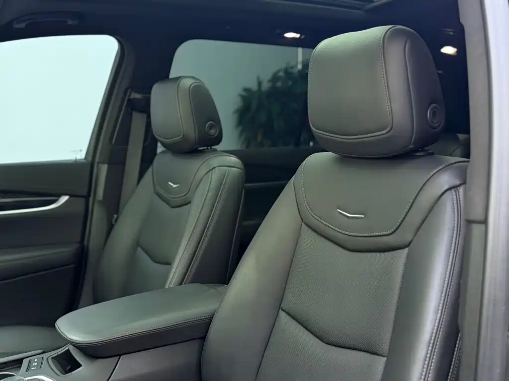 Cadillac XT6 — миниатюра 13