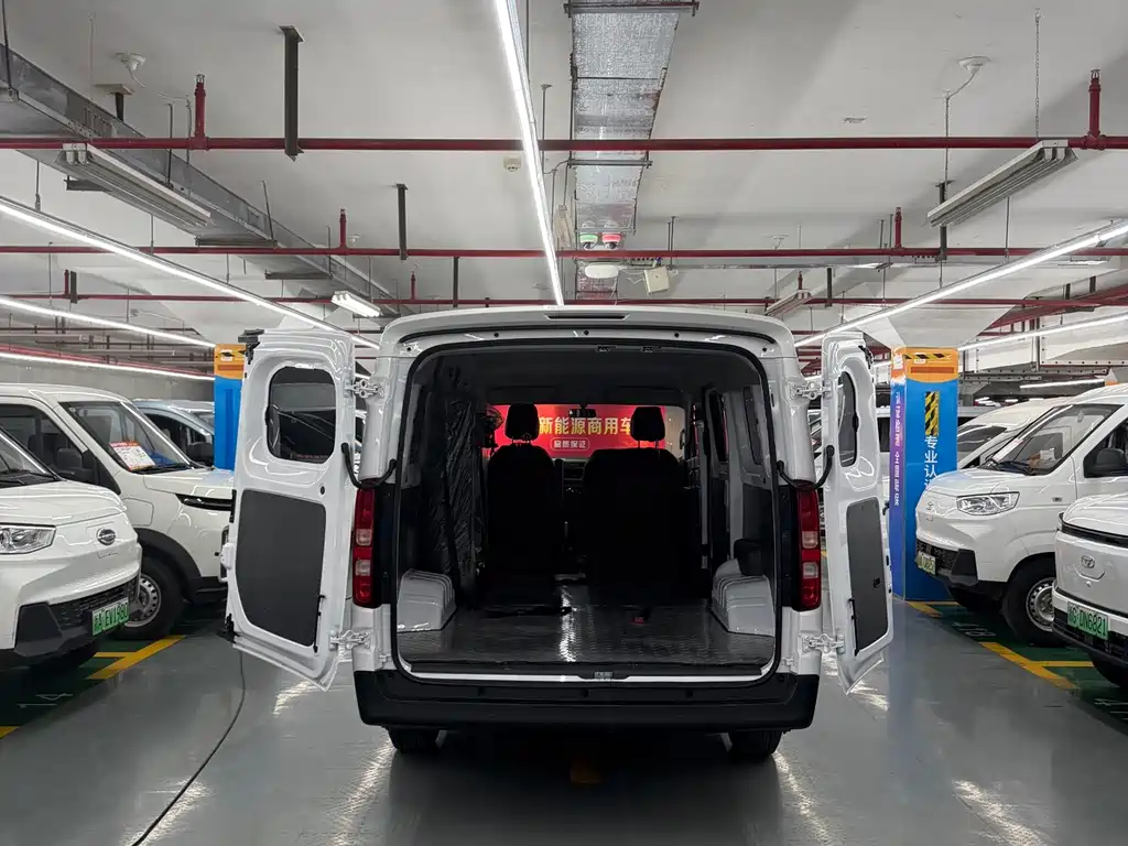 Wuling Yangguang Pro — миниатюра 9