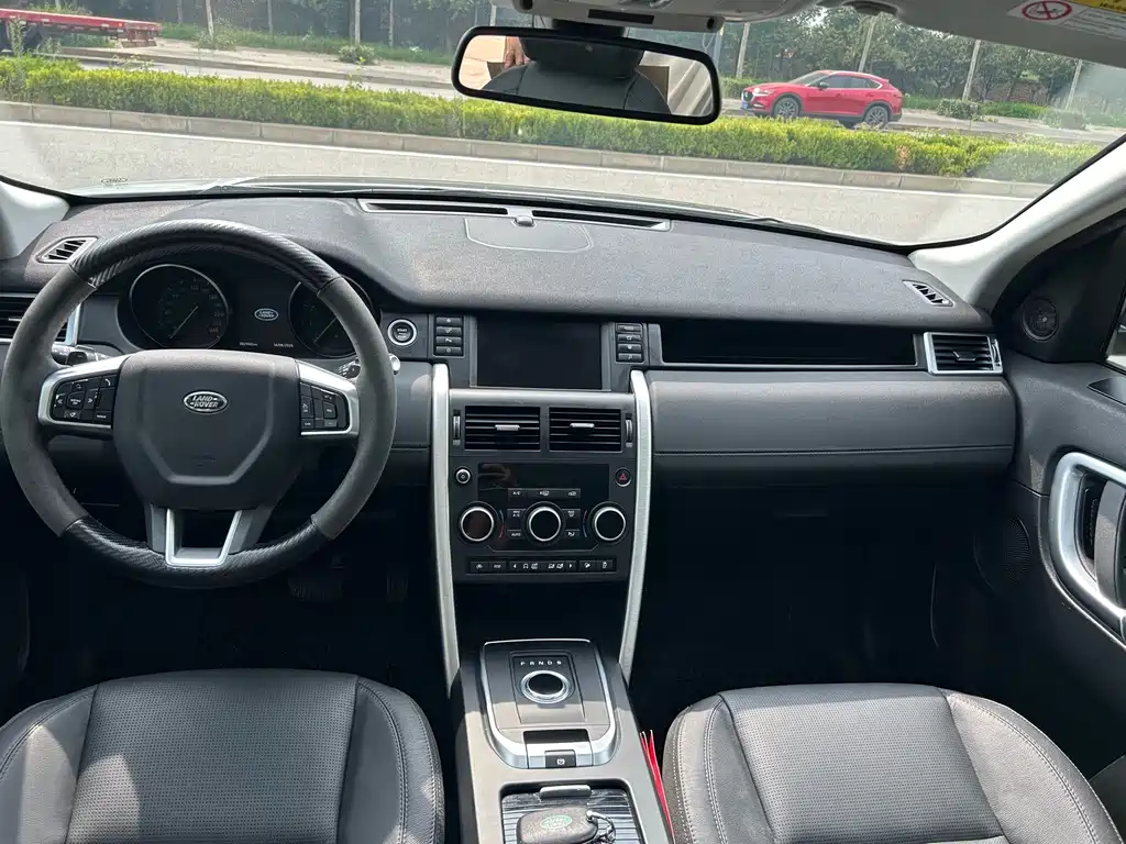 Land Rover Discovery Sport — миниатюра 4