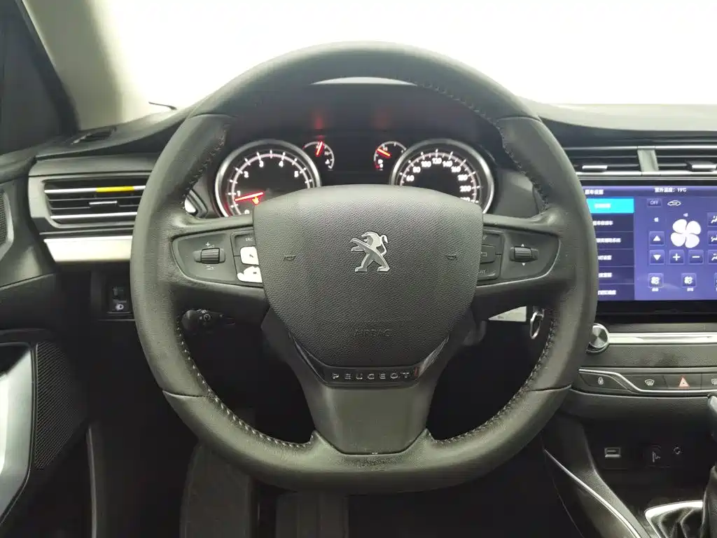 Peugeot 408 — миниатюра 11