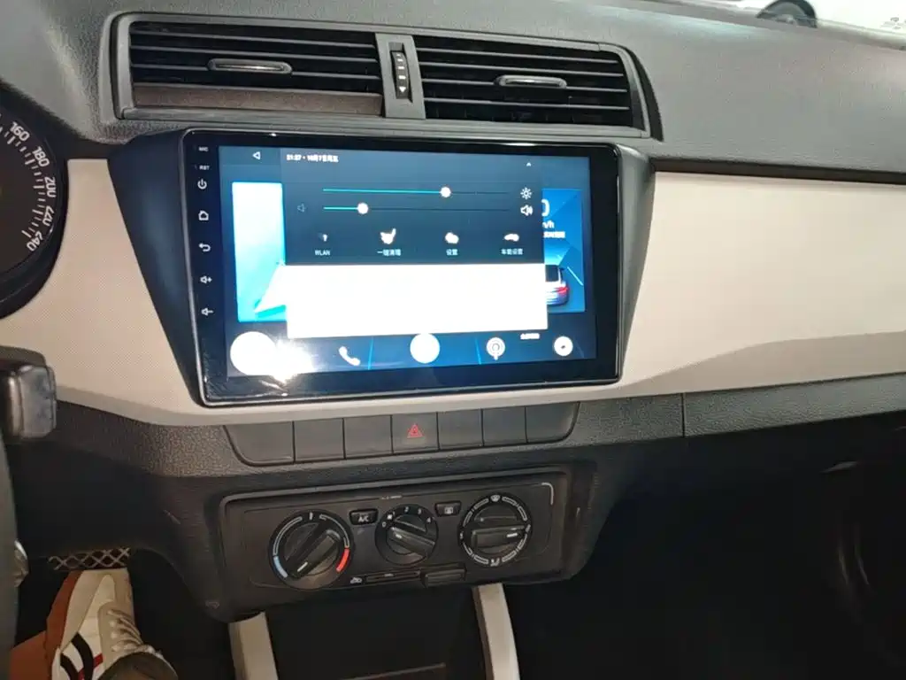 Skoda Fabia — миниатюра 13