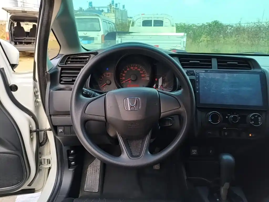 Honda Fit — миниатюра 11