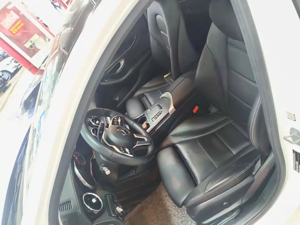 Mercedes-Benz C-Class — миниатюра 15