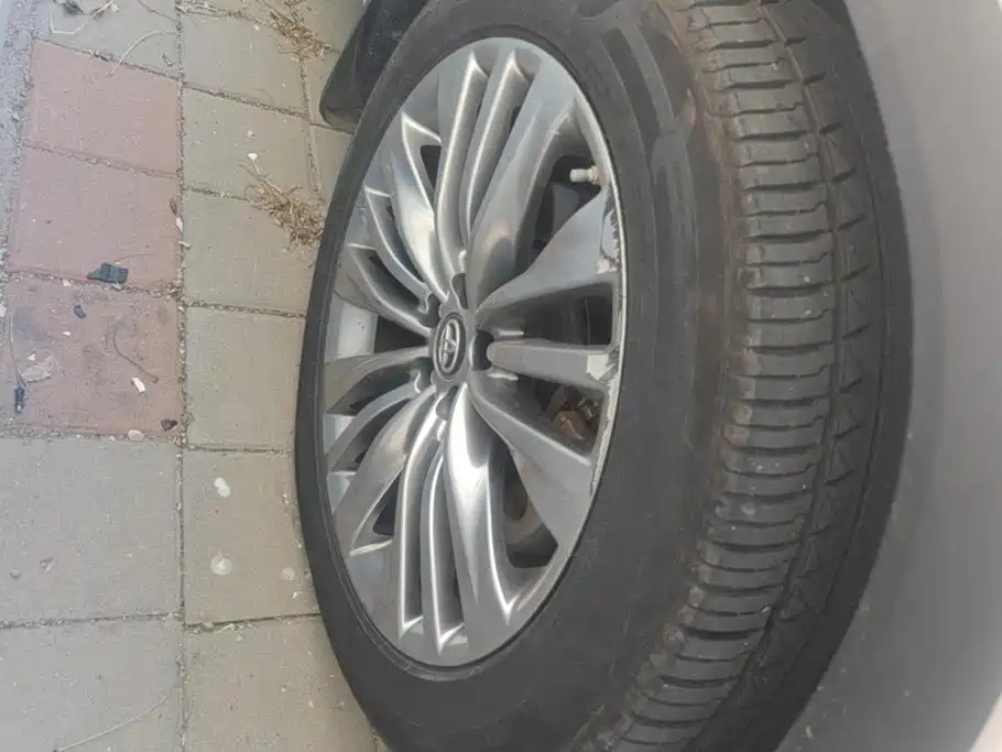 Toyota Highlander — миниатюра 6