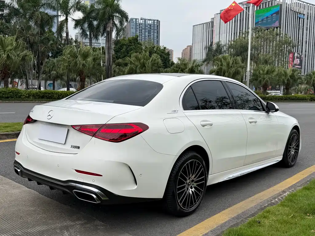 Mercedes-Benz C-Class — миниатюра 4
