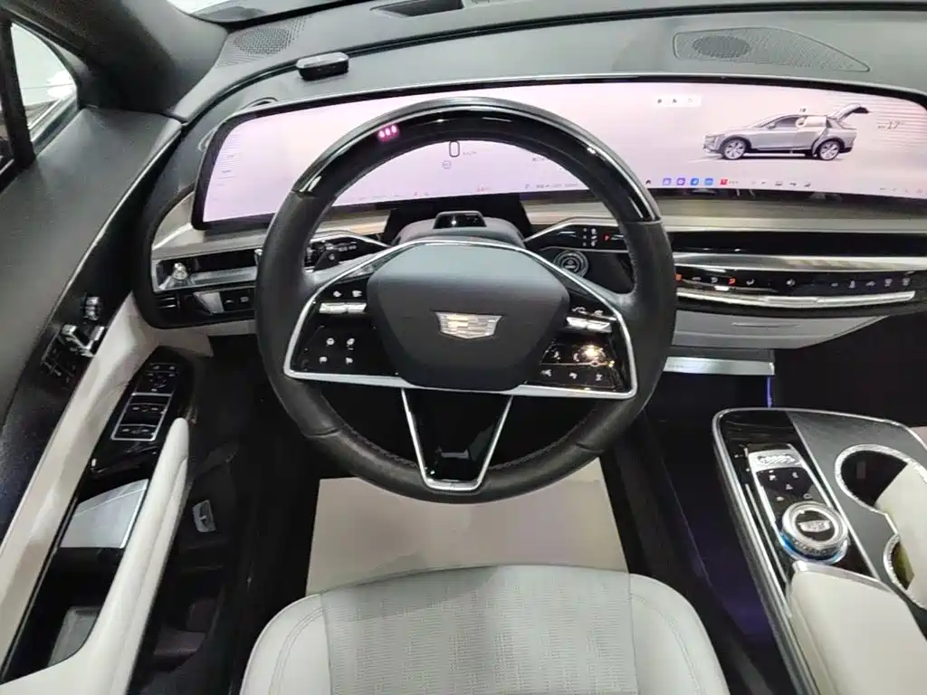 Cadillac Lyriq — миниатюра 11
