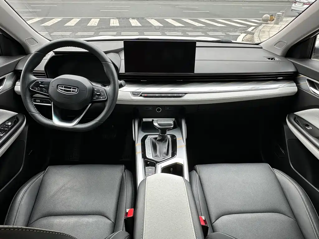 Geely Emgrand L — миниатюра 7
