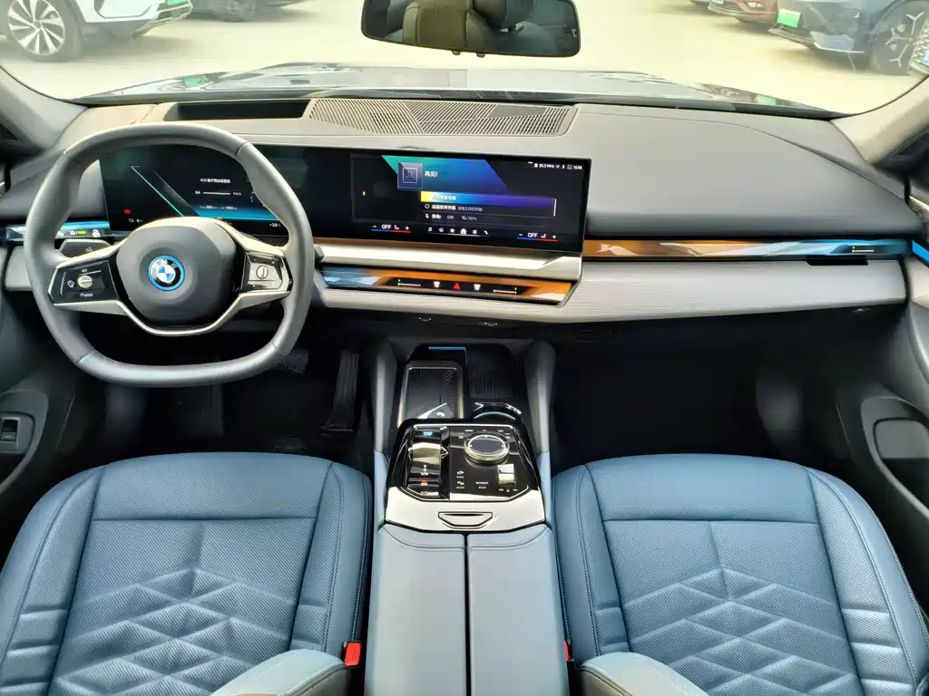BMW I5