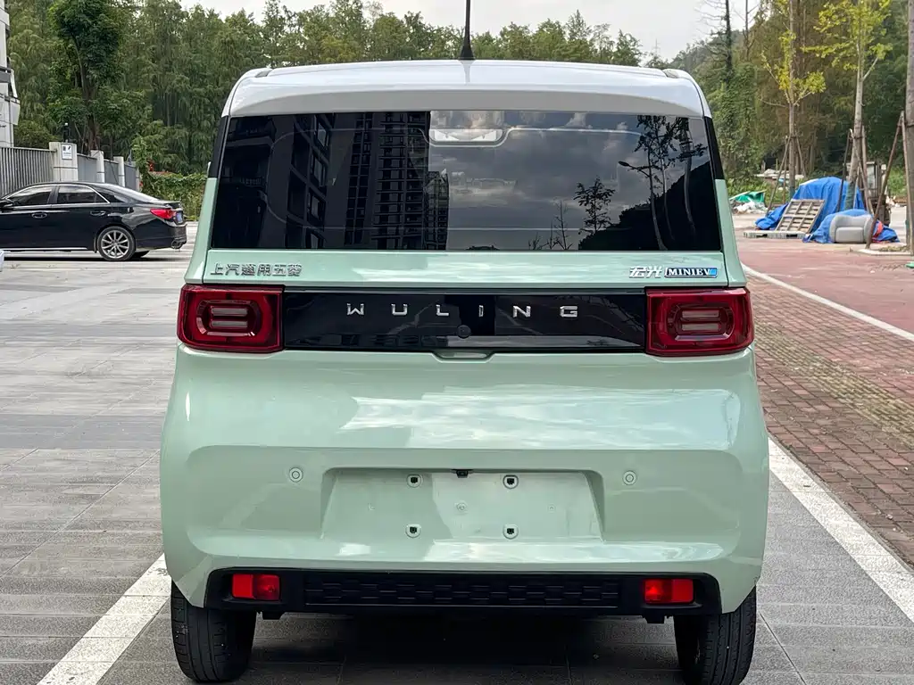Wuling MINIEV — миниатюра 5