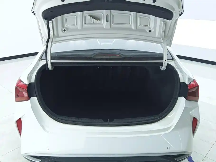 Hyundai Verna — миниатюра 4
