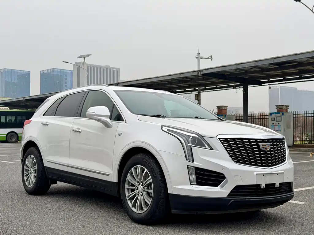 CADILLAC XT5