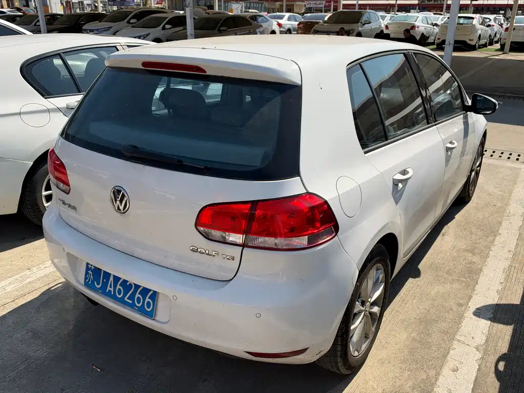 Volkswagen Golf — миниатюра 2