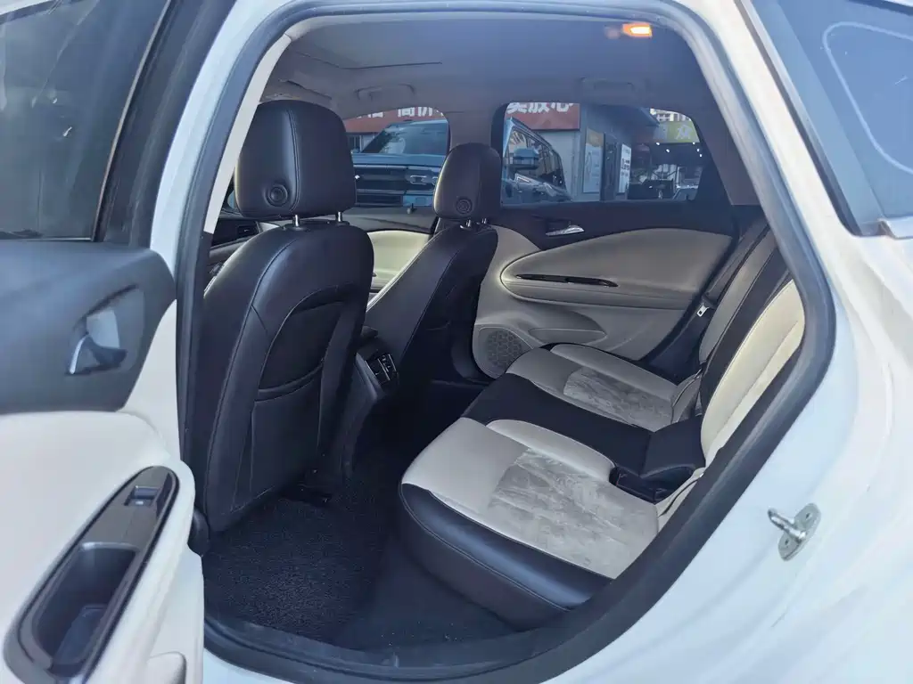 Buick Verano — миниатюра 11