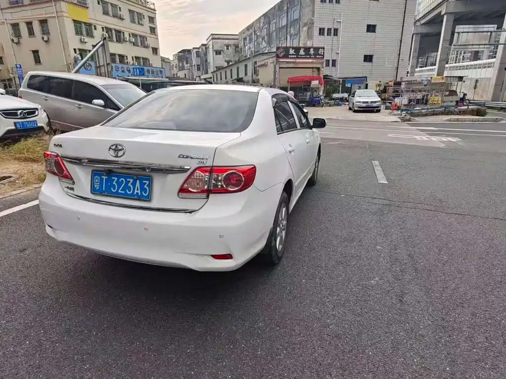 Toyota Corolla — миниатюра 4