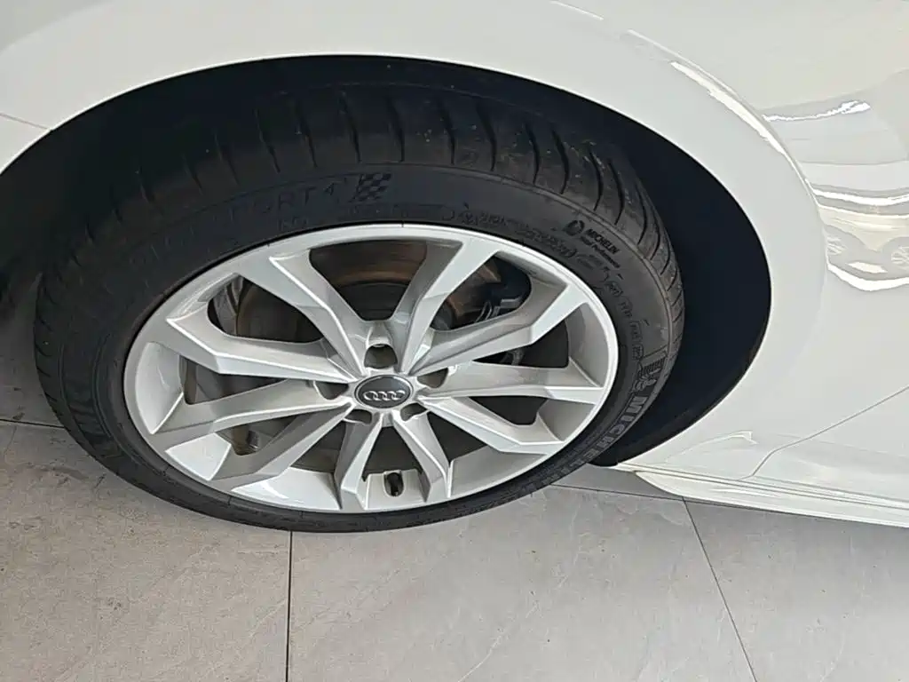 Audi A4L — миниатюра 23