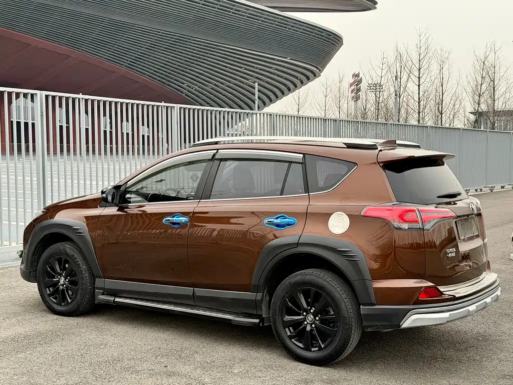 TOYOTA RAV4 RONGFANG