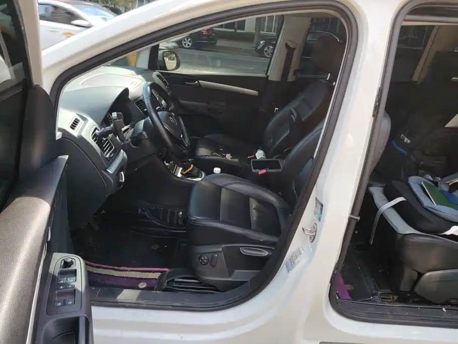 Volkswagen Sharan — миниатюра 9