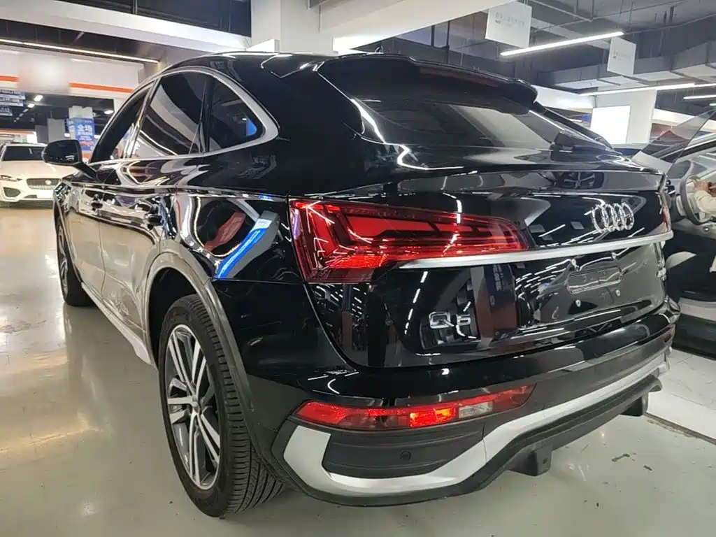 Audi Q5L Sportback — миниатюра 5