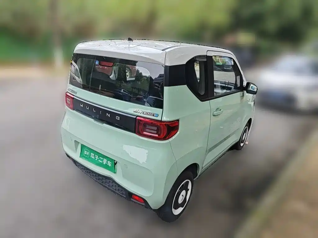 Wuling MINIEV — миниатюра 4
