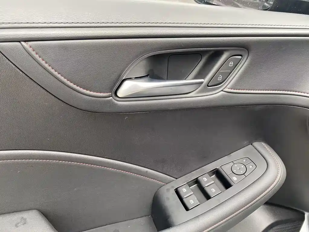 Roewe i5 — миниатюра 8