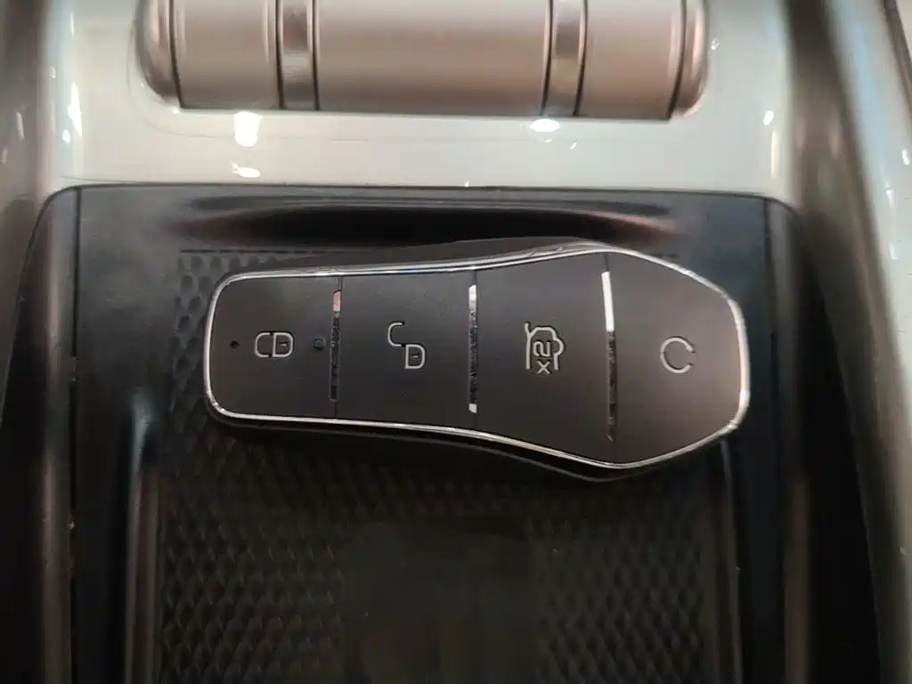 BYD Dolphin — миниатюра 9