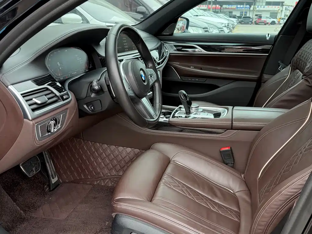 BMW 7 Series 7 2021 730Li M Sport