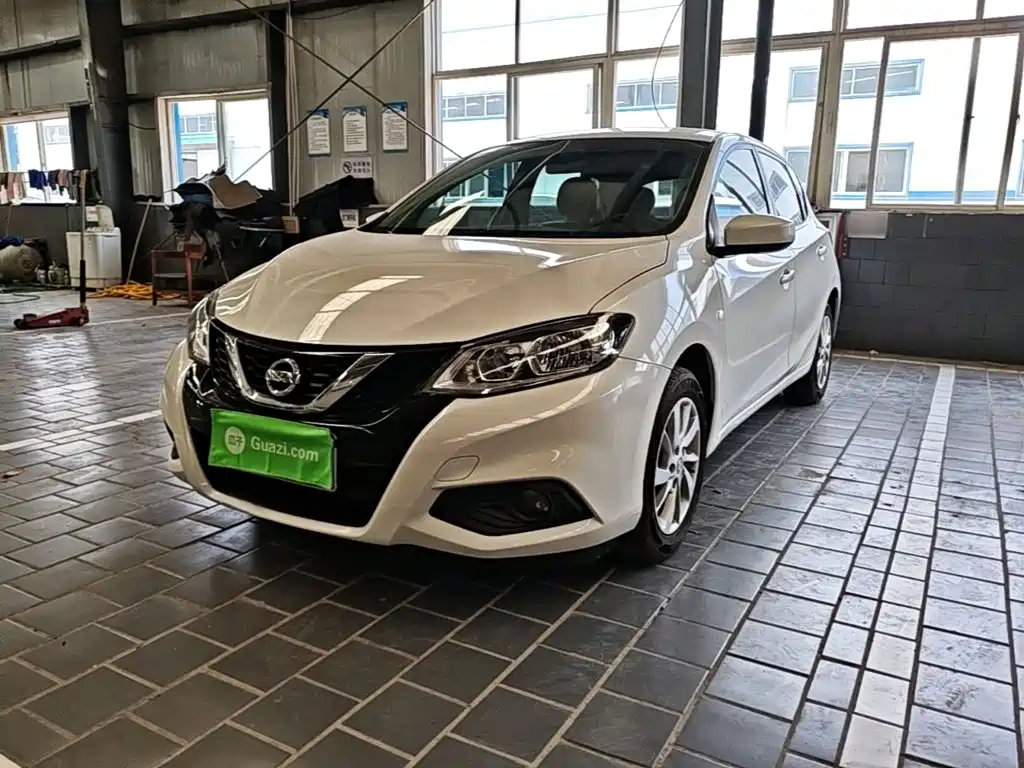 Nissan Tiida — миниатюра 2