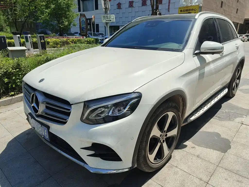 Купить Mercedes-Benz GLC