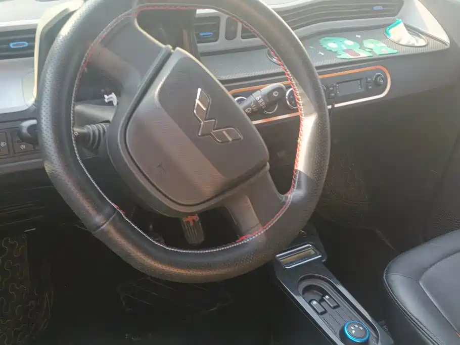 Wuling MINIEV — миниатюра 12