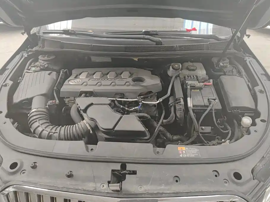 Buick LaCrosse — миниатюра 10