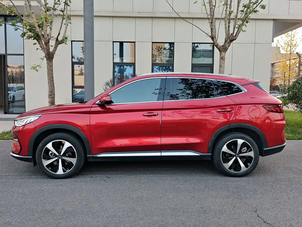 BYD PLUS New Energy — миниатюра 6